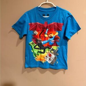 Boys Minecraft short sleeve t-shirt in excellent condition, size XS (size 5T)